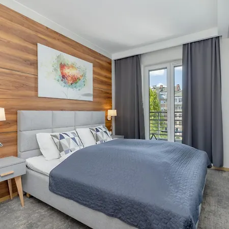 Park Mariacka Z Parkingiem By Renters