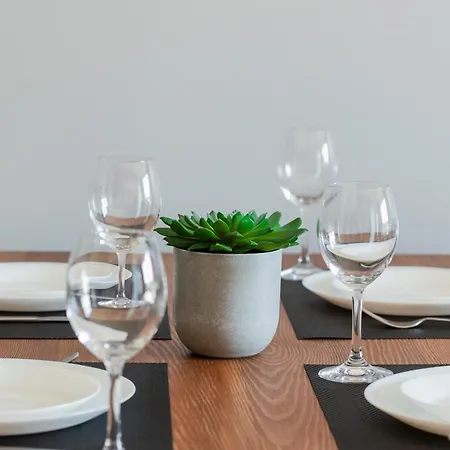 Park Mariacka Z Parkingiem By Renters